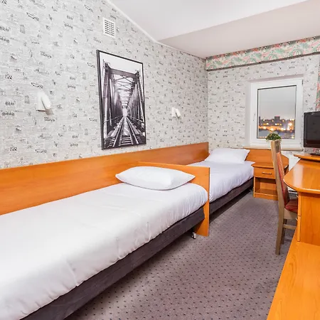Hotel Victory - 10min Lotnisko Chopina, 15min To Zachodni, 5min To Progresja