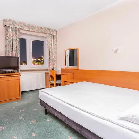 Victory Hotel 4*