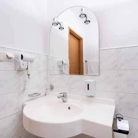 Hotel Victory 4*
