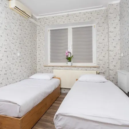 Victory Hotel