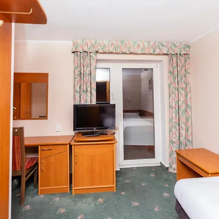 Victory Hotel