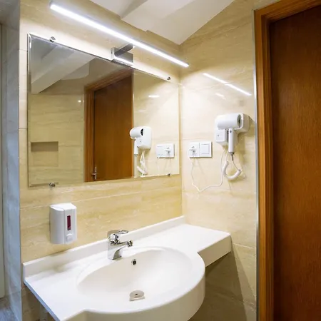 Victory Hotel 4*