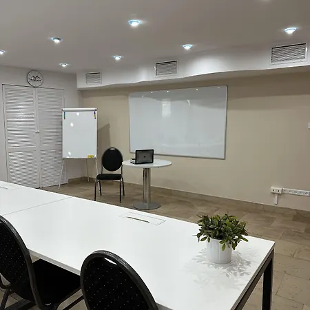 מלון Victory ורשה