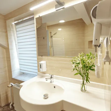 Hotel Victory Home - 5Min To Progresja,10Min Lotnisko Chopina, 15Min To Zachodni Warszawa