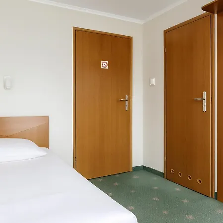 Victory Otel Varşova