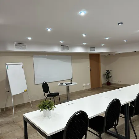 Victory Otel Varşova